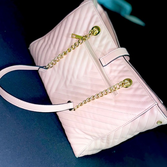 Aldo Pink with Gold accents medium sized purse gorgeous , very new - Picture 3 of 7